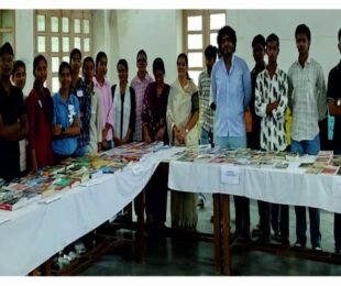 महाविद्यालय में पुस्तक प्रदर्शनी का आयोजन महाविद्यालय में पुस्तक प्रदर्शनी का आयोजन